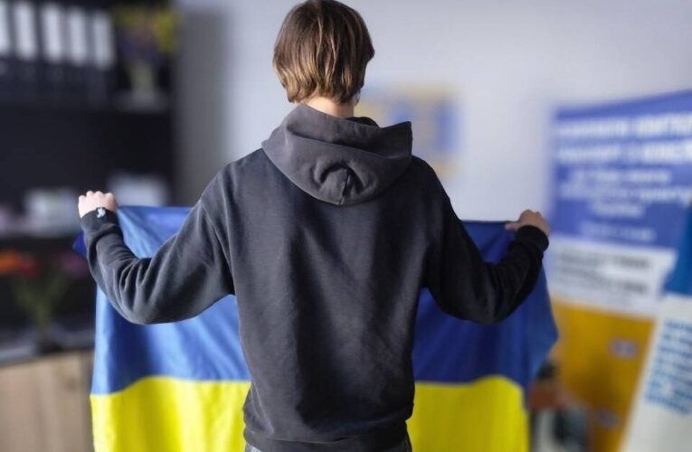 З окупації повернули дві групи українців
