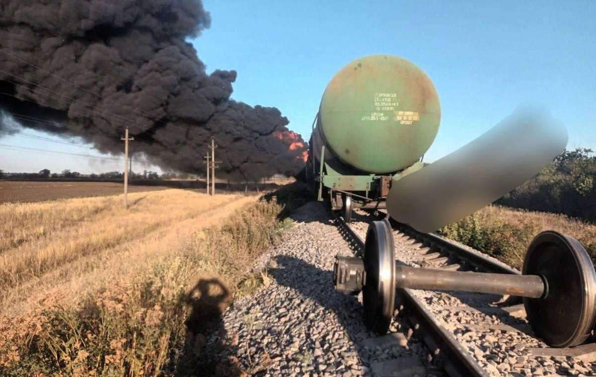 Новини України - З'явились кадри знищення поїзду РФ на Запоріжжі