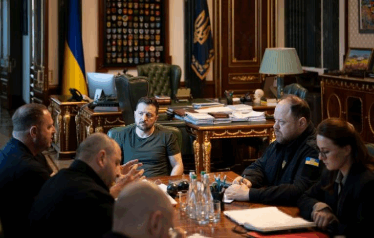 Зеленський доручив оновити план зовнішньополітичної роботи