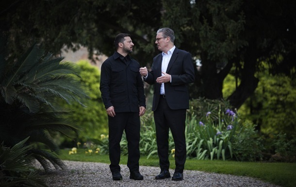 Зеленський і Стармер обговорили небезпеку плану РФ