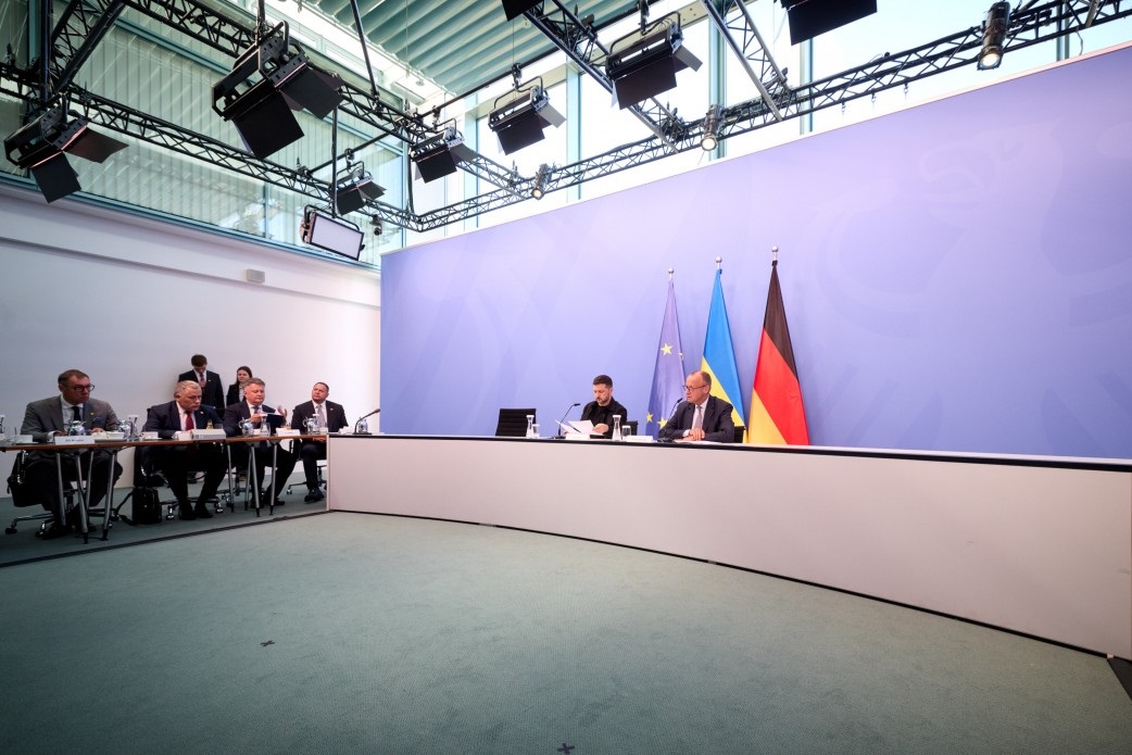 Новини політики - Зеленський взяв участь у засіданні Коаліції охочих