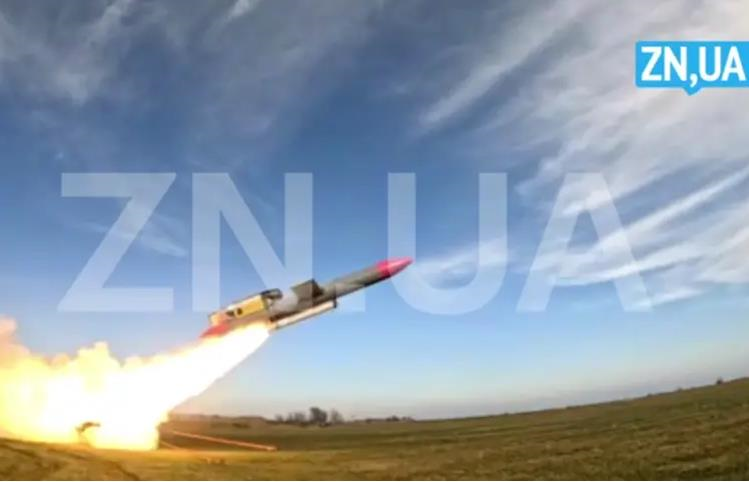 Новини України - ЗМІ показали бойове застосування української ракети Фламінго