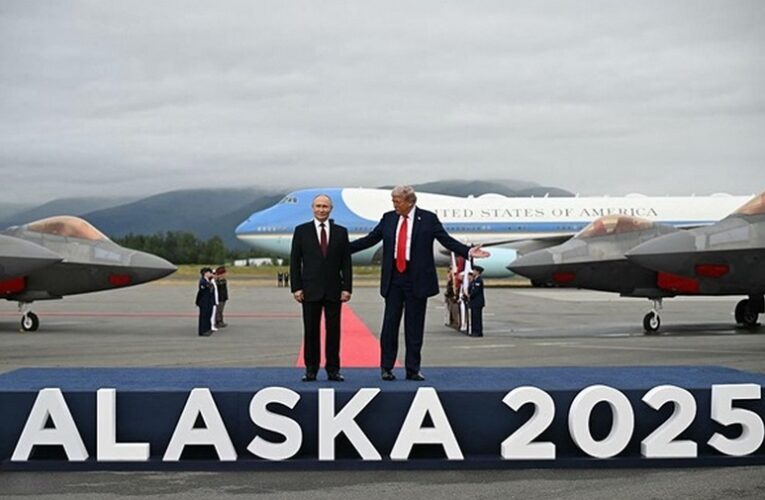 ЗМІ: Трамп сказав, що Путін вимагає від України віддати йому весь Донбас