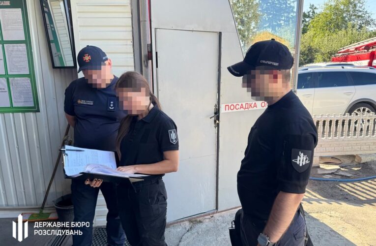 Змушував підлеглих будувати будинки: ексглава ДСНС Вінничини має підозру