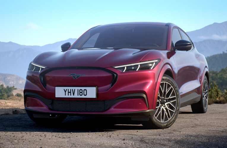 Електричний Mustang обігнав бензиновий у продажах