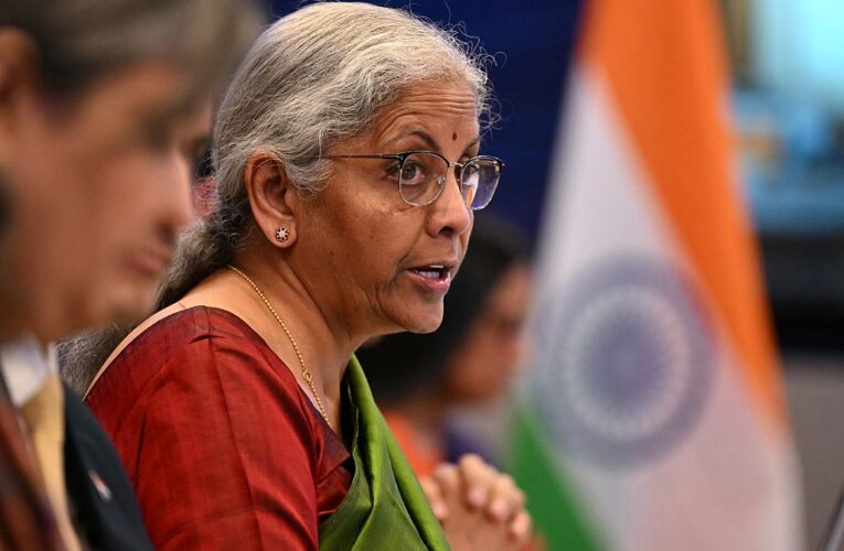 Індія офіційно проігнорувала вимогу Трампа щодо російської нафти