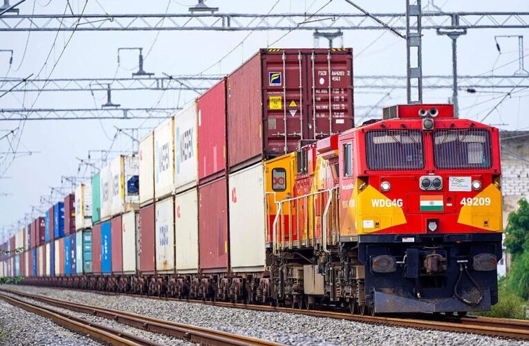 Купівля російської нафти: в Індії заявили, що “врятували світову економіку”