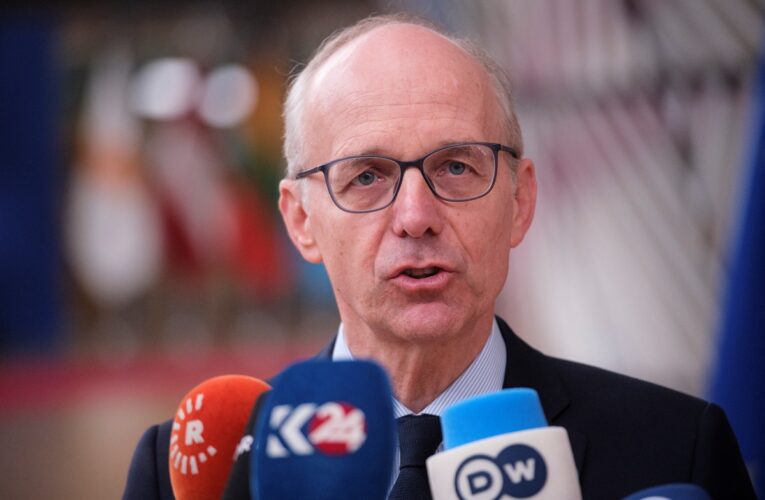 Люксембург дасть гроші на зброю для України