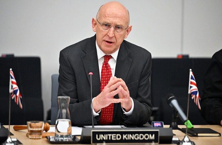 Міністр оборони Великої Британії прибув у Київ