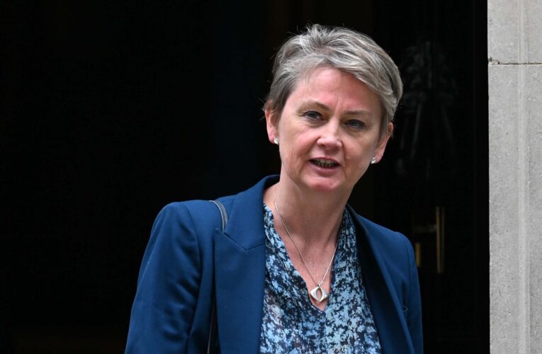 Нова очільниця МЗС Британії перший дзвінок зробила в Україну