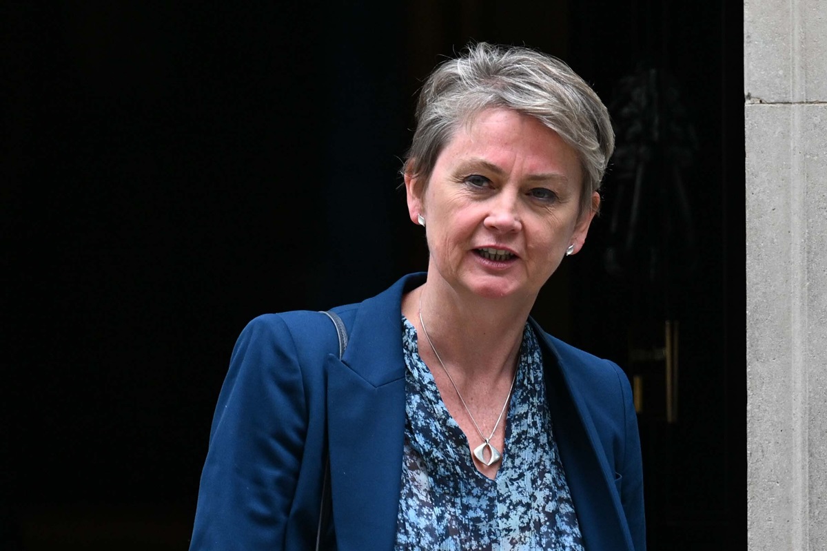 Новини України - Нова очільниця МЗС Британії перший дзвінок зробила в Україну