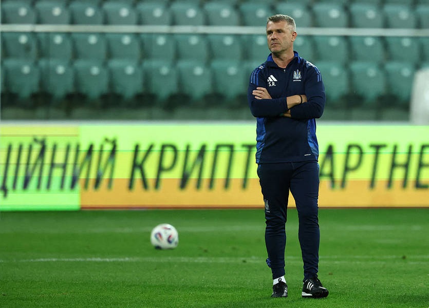 Новини спорту - Ребров ставить знак рівності між гравцями і їхніми фанами: Це нині важливо