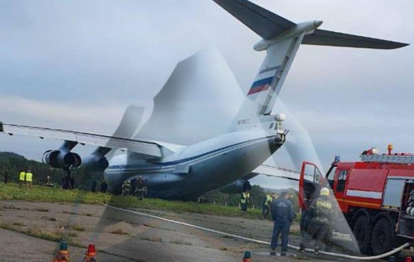 Новини світу - Соцмережі: В Росії Іл-76 здійснив аварійну посадку