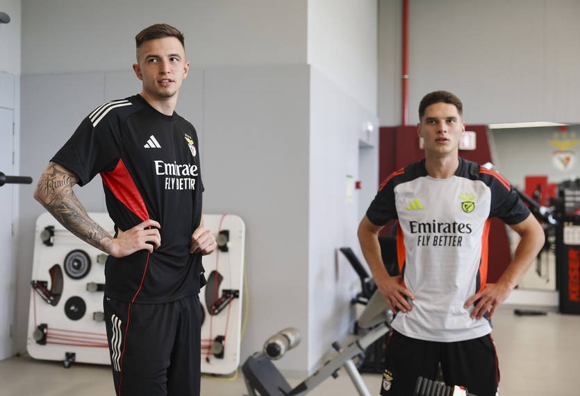 Новини спорту - Тренерський штаб Бенфіки висловився про трансфер українця