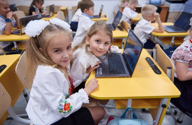 У Харкові почали роботу ще три підземні школи