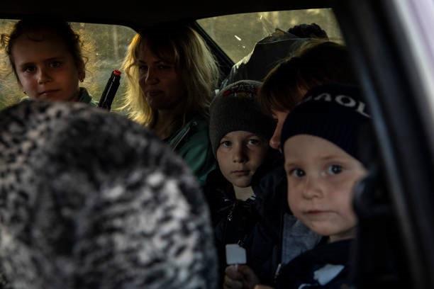 У Херсоні з мікрорайону Корабел евакуювали всіх дітей