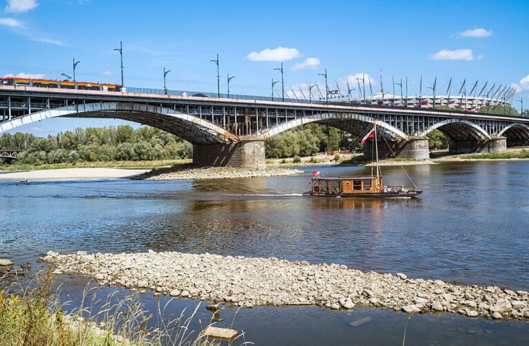 У Варшаві зафіксували рекордно низький рівень води у Віслі