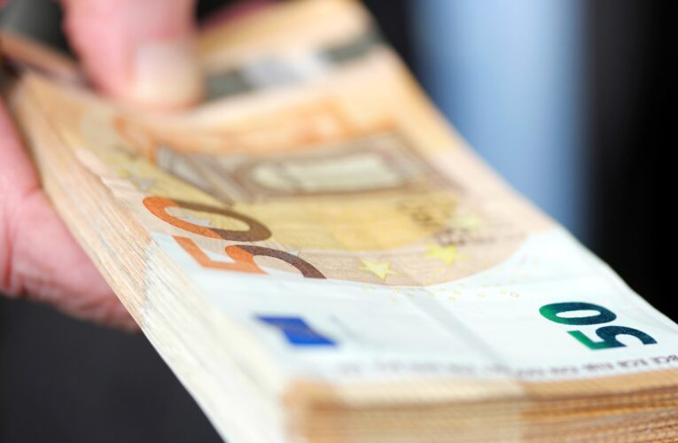 Україна вперше поверне з-за кордону кошти, вкрадені внаслідок корупції