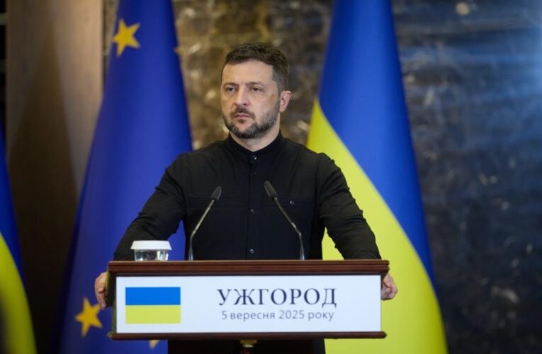 Успішно випробувано далекобійну зброю – Зеленський