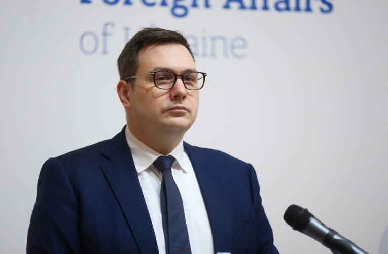 “Вбиває жінок і дітей”: глава МЗС Чехії назвав Путіна боягузом