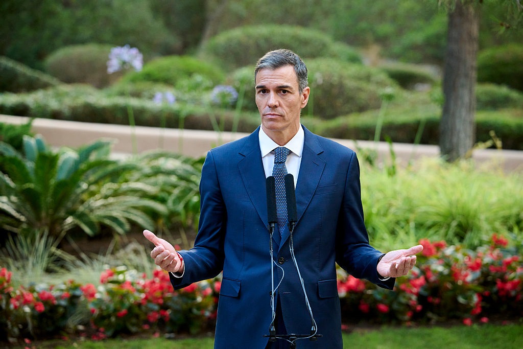 Новини світу - Зламався літак: прем'єр Іспанії не долетів на саміт коаліції охочих