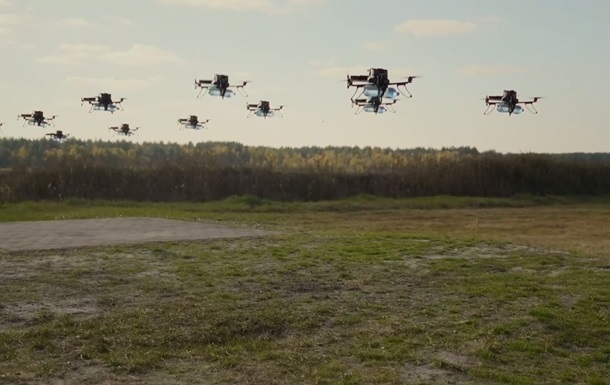 Новини України - ЗСУ почали застосовувати рої дронів на ШІ - ЗМІ