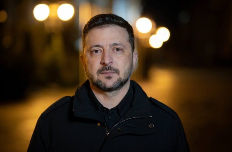 Сьогодні повертається переговорна команда, зранку очікую доповідь щодо підготовлених документів