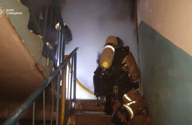 росіяни вдарили по будинку в Охтирці на Сумщині