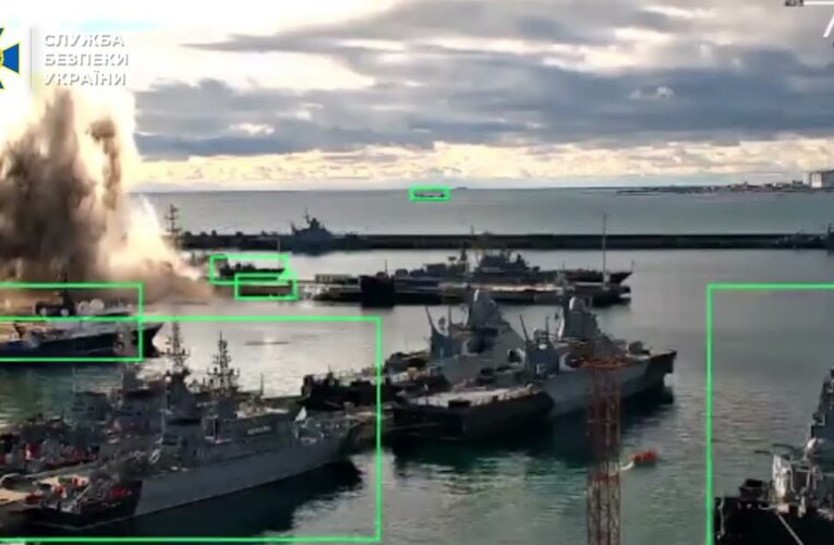 СБУ вразила підводний човен рф у Новоросійську