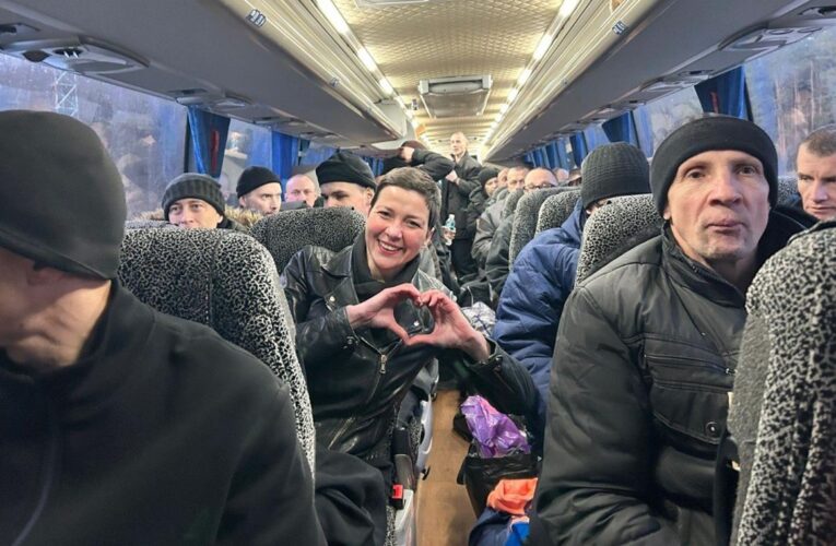 Білорусь передала Україні 114 цивільних громадян