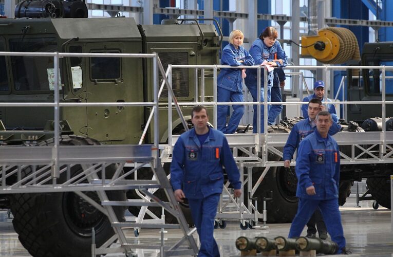 Економіка Росії занурюється у воєнний режим