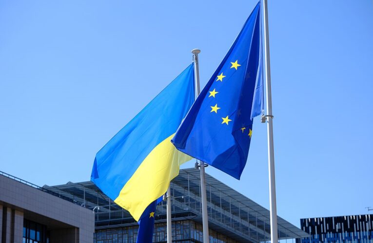 Гроші будуть. ЄС знайшов 90 млрд для України