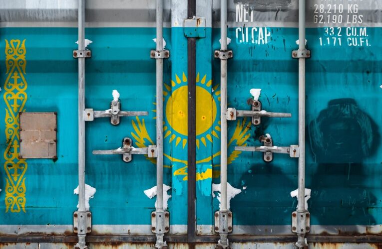 Казахстан посилив експортний контроль для постачань Росії – СЗР