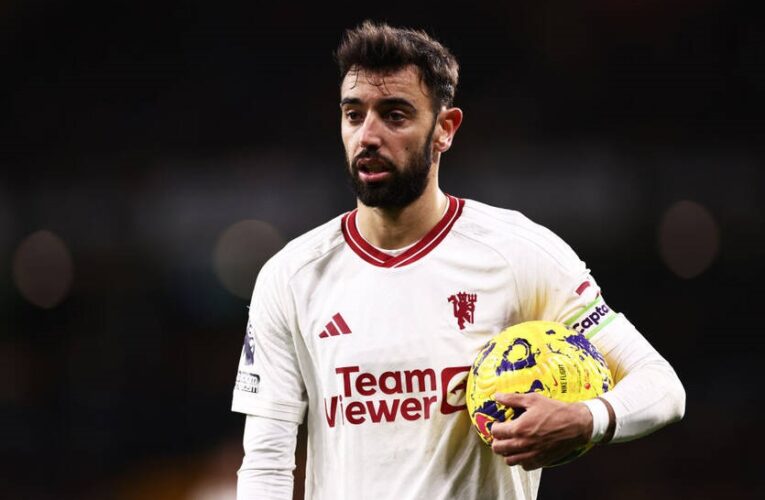 Клуб Манчестер Юнайтед спростував позицію капітана