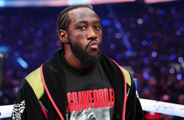 Кроуфорд обурений позбавленням титулу, розкритикувавши президента WBC