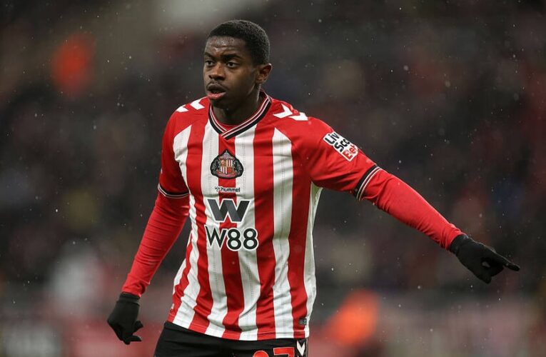 Манчестер Юнайтед виявив інтерес до півзахисника новачка АПЛ