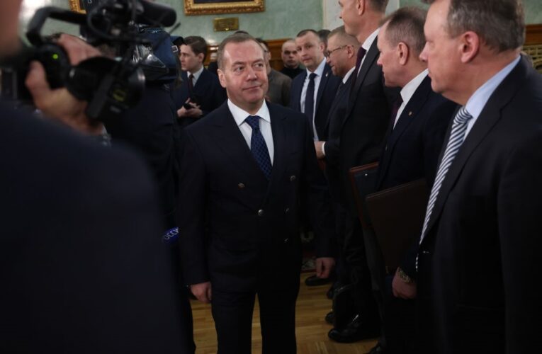 Медведєв пригрозив ЄС війною через активи РФ