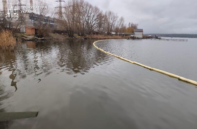 На Вінниччині стався викид мазуту у Ладижинське водосховище