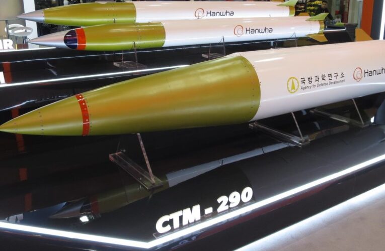 Південна Корея розгорнула “систему-вбивцю далекобійної артилерії” КНДР