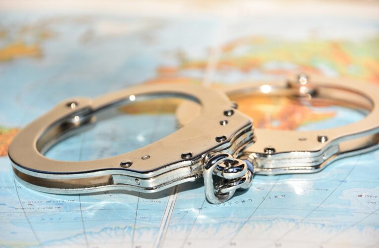 Польща подала запит до Інтерполу щодо розшуку двох українців