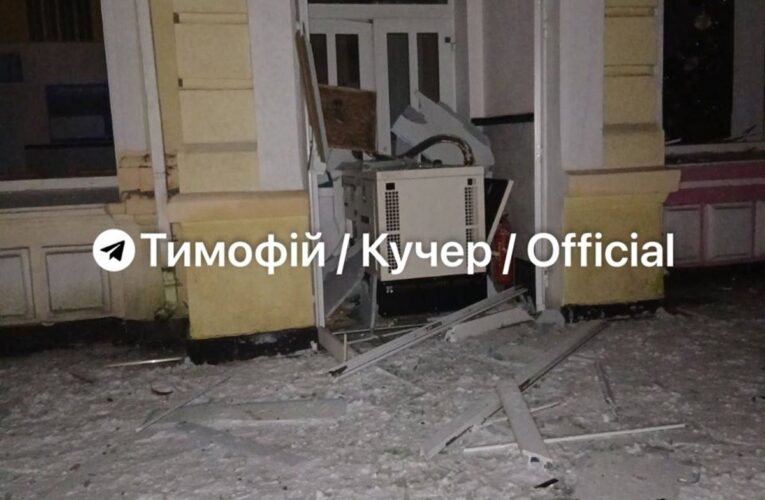 Росія пошкодила вокзал на Дніпропетровщині