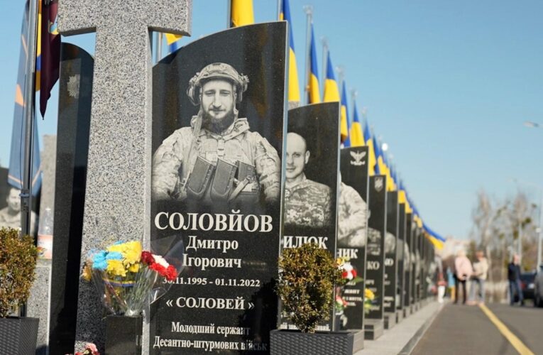 Росія завдала удару по цвинтарю та Алеї героїв у Черкасах