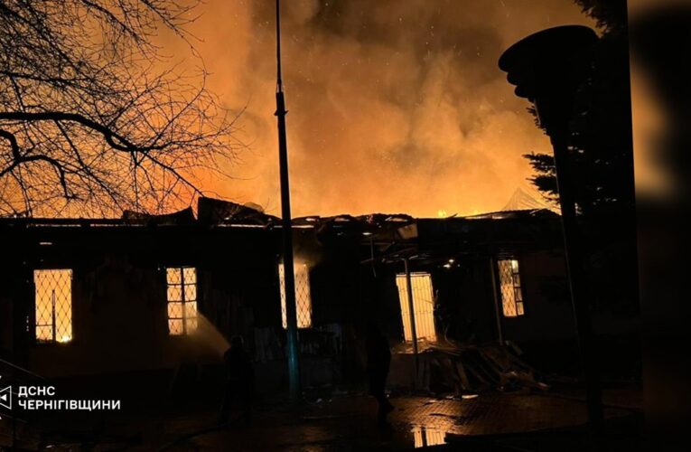 Росіяни вдарили по Чернігівщині, є влучання по критичній інфраструктурі