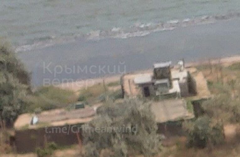 Росіяни зводять нову лінію оборони біля суднобудівного заводу у Криму