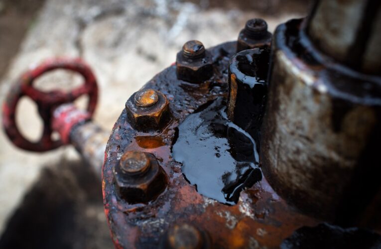 Російська нафта обвалилася до $34