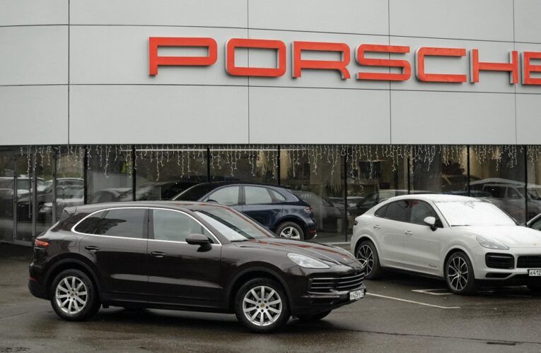 У Росії перестали працювати автомобілі Porsche