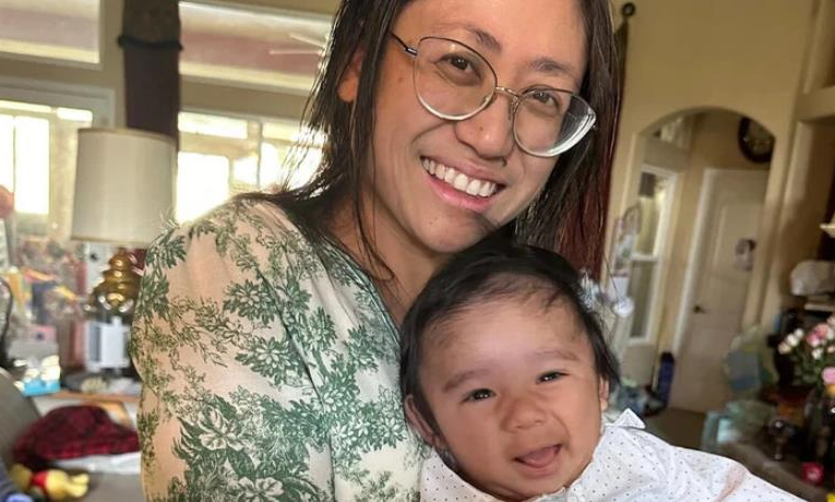 У США жінка виносила дитину у черевній порожнині