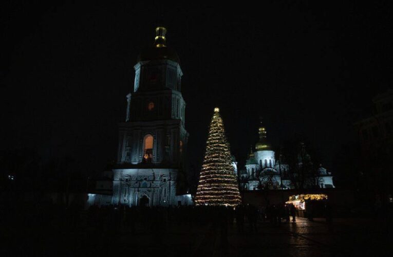 У столиці засяяла головна ялинка країни