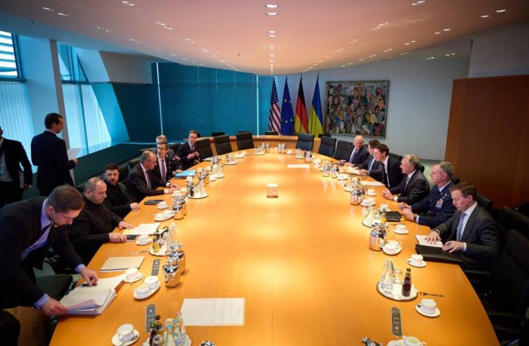 Україна та США продовжать переговори у понеділок – ЗМІ