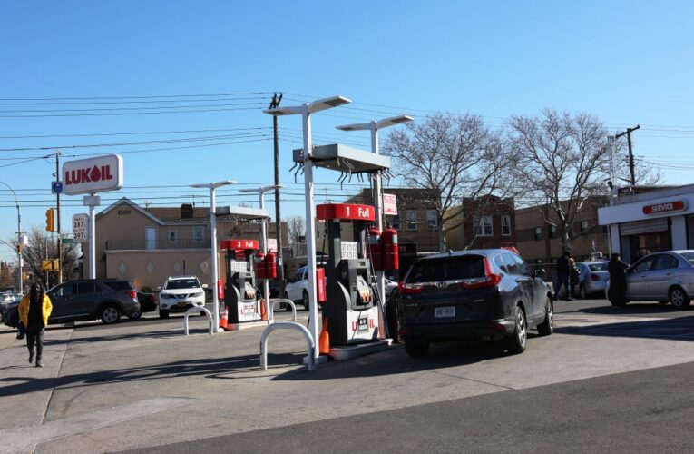 В США Лукойл змушений працювати лише з дрібними банками – ЗМІ